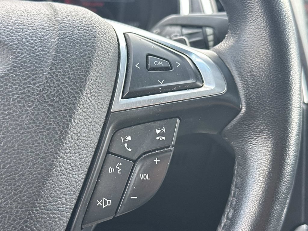 Used 2015 Ford Edge Titanium w/ Equipment Group 302A AWD/4WD image 23