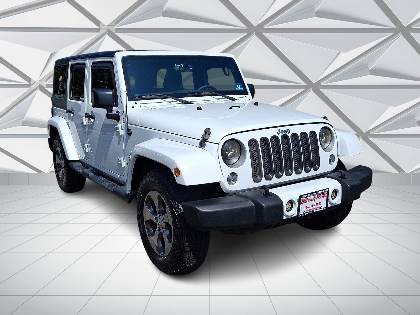 Used 2016 Jeep Wrangler Unlimited Sahara w/ Connectivity Group AWD/4WD image 2