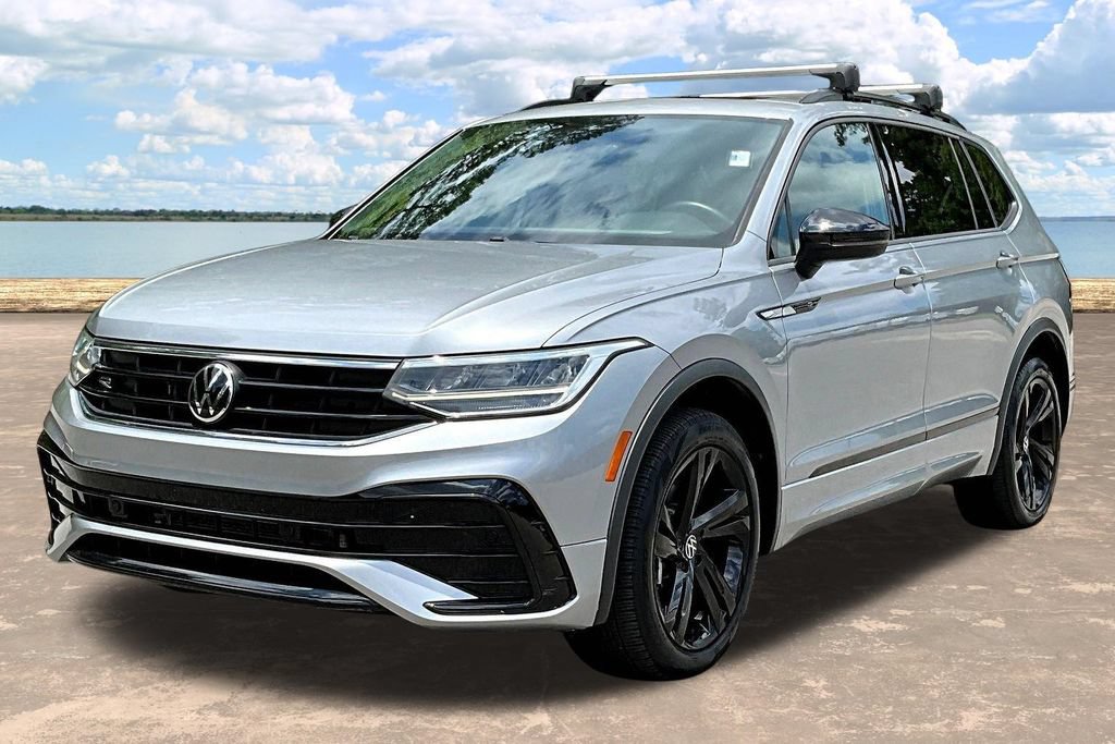 Used 2023 Volkswagen Tiguan SE R-Line FWD image 4