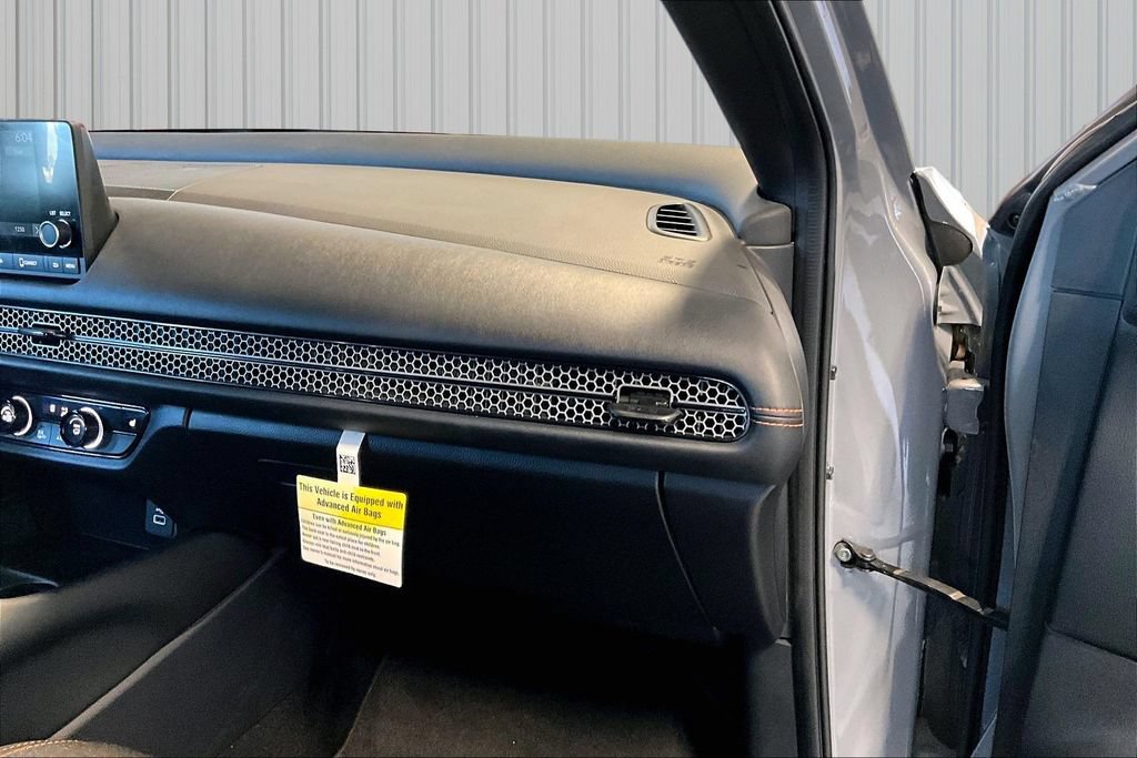 Used 2025 Honda HR-V Sport image 13