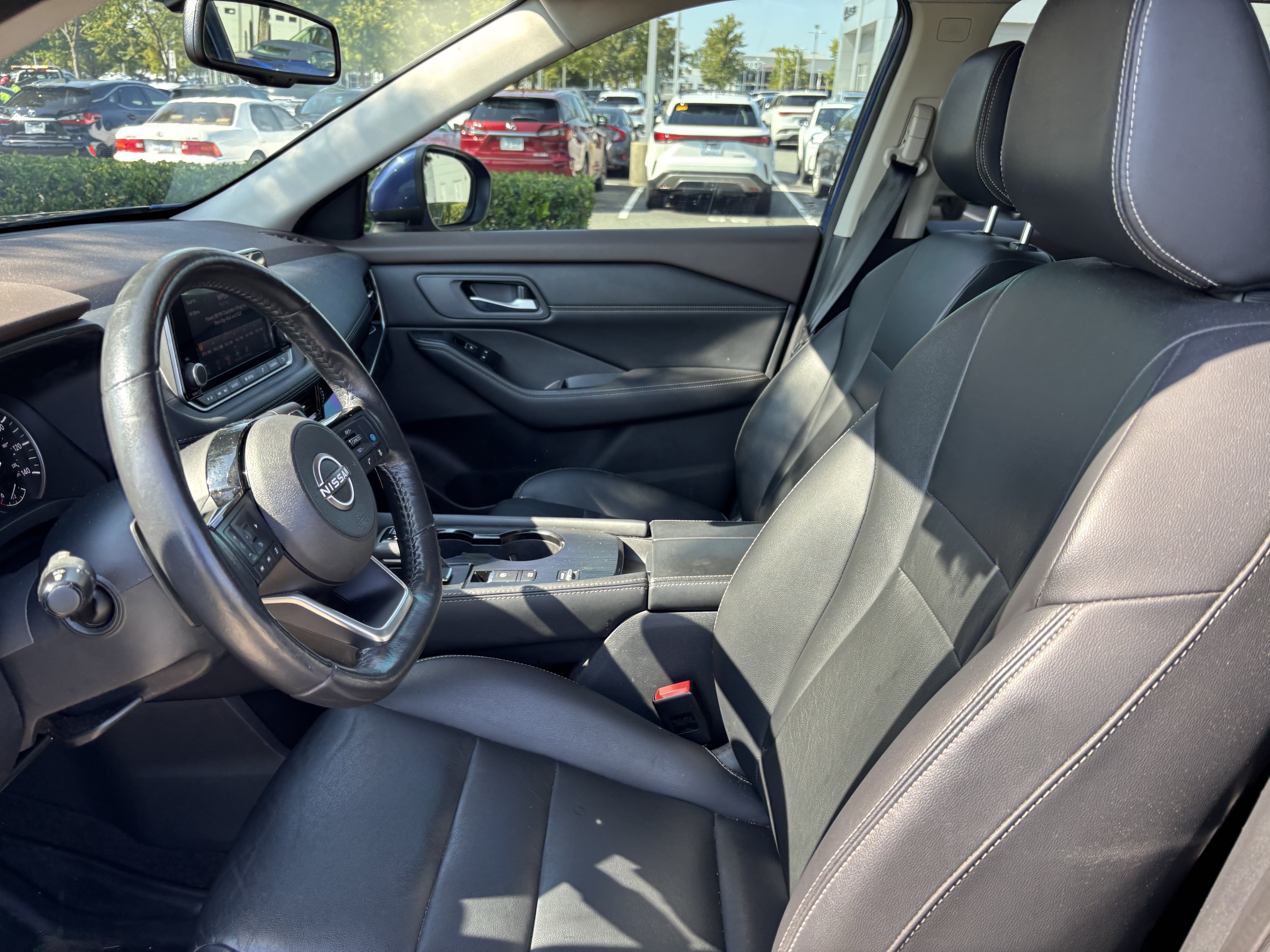 Used 2023 Nissan Rogue SL FWD image 17