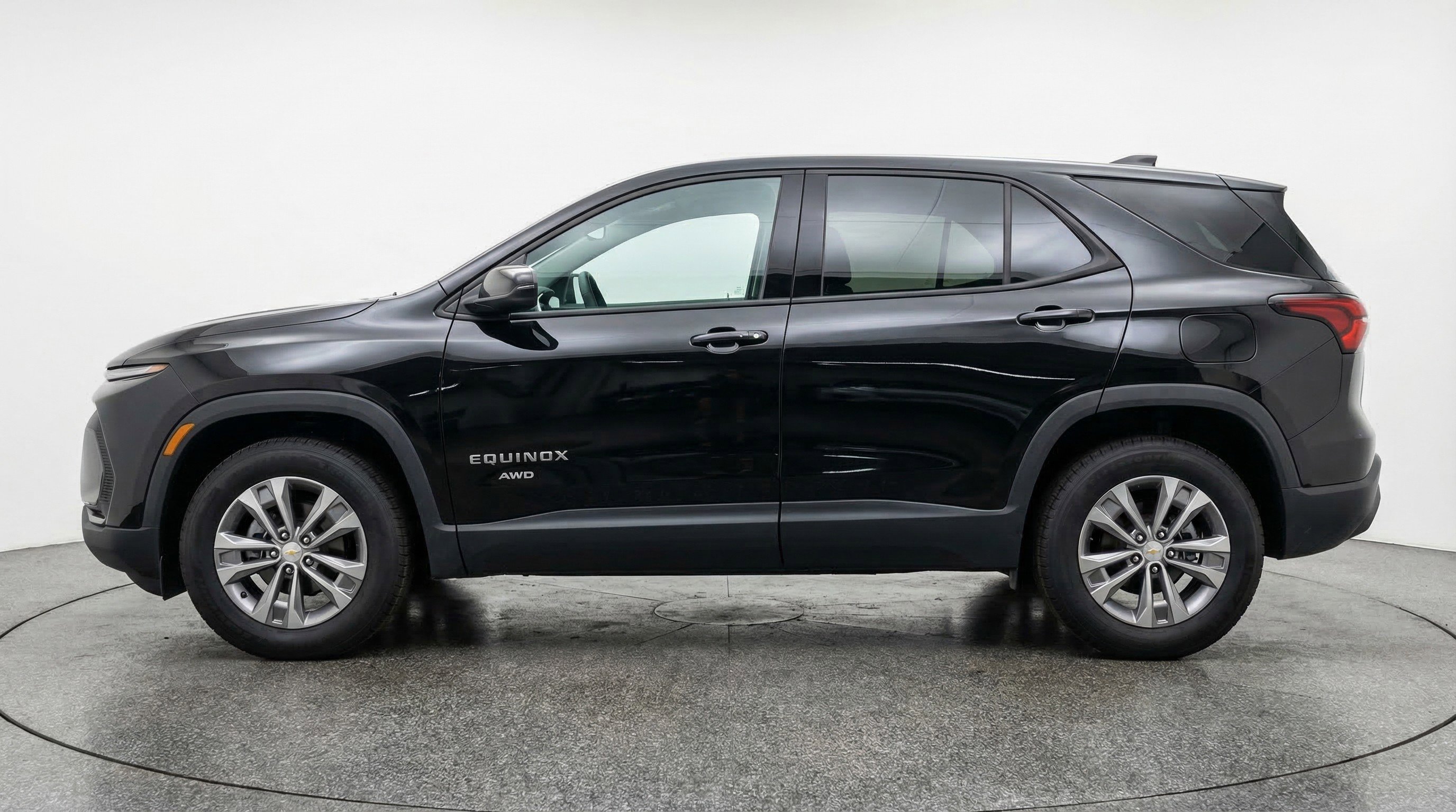 Used 2025 Chevrolet Equinox LT FWD image 5