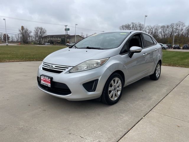 Used 2013 Ford Fiesta SE image 2