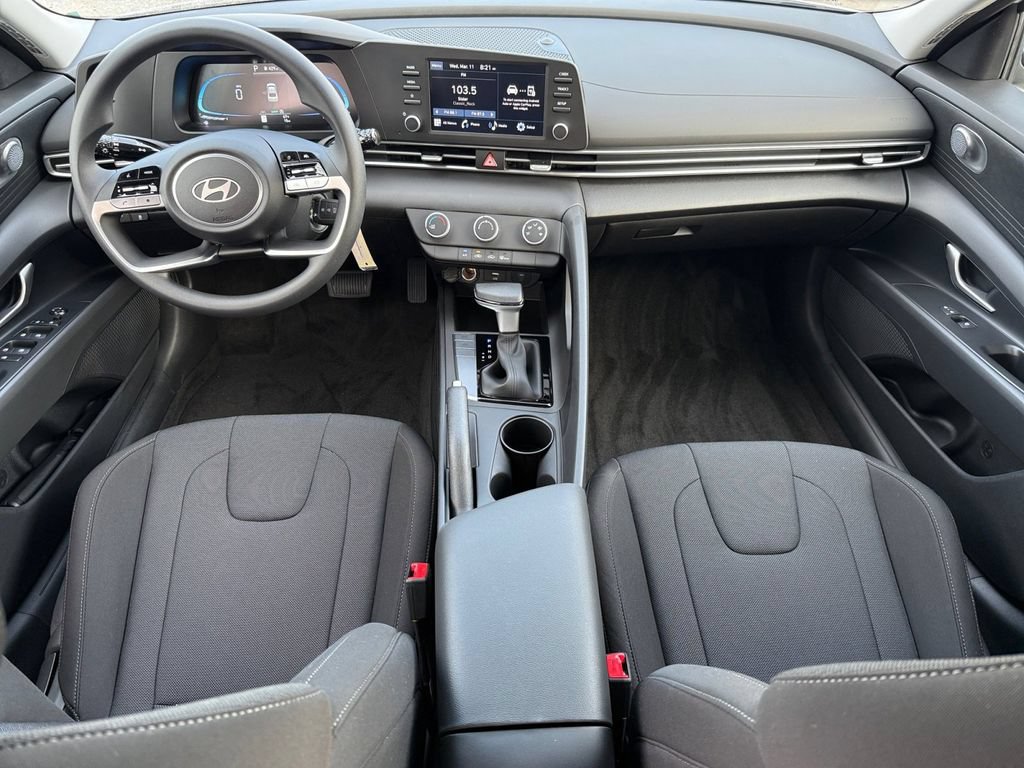 New 2026 Hyundai Elantra SE FWD image 12