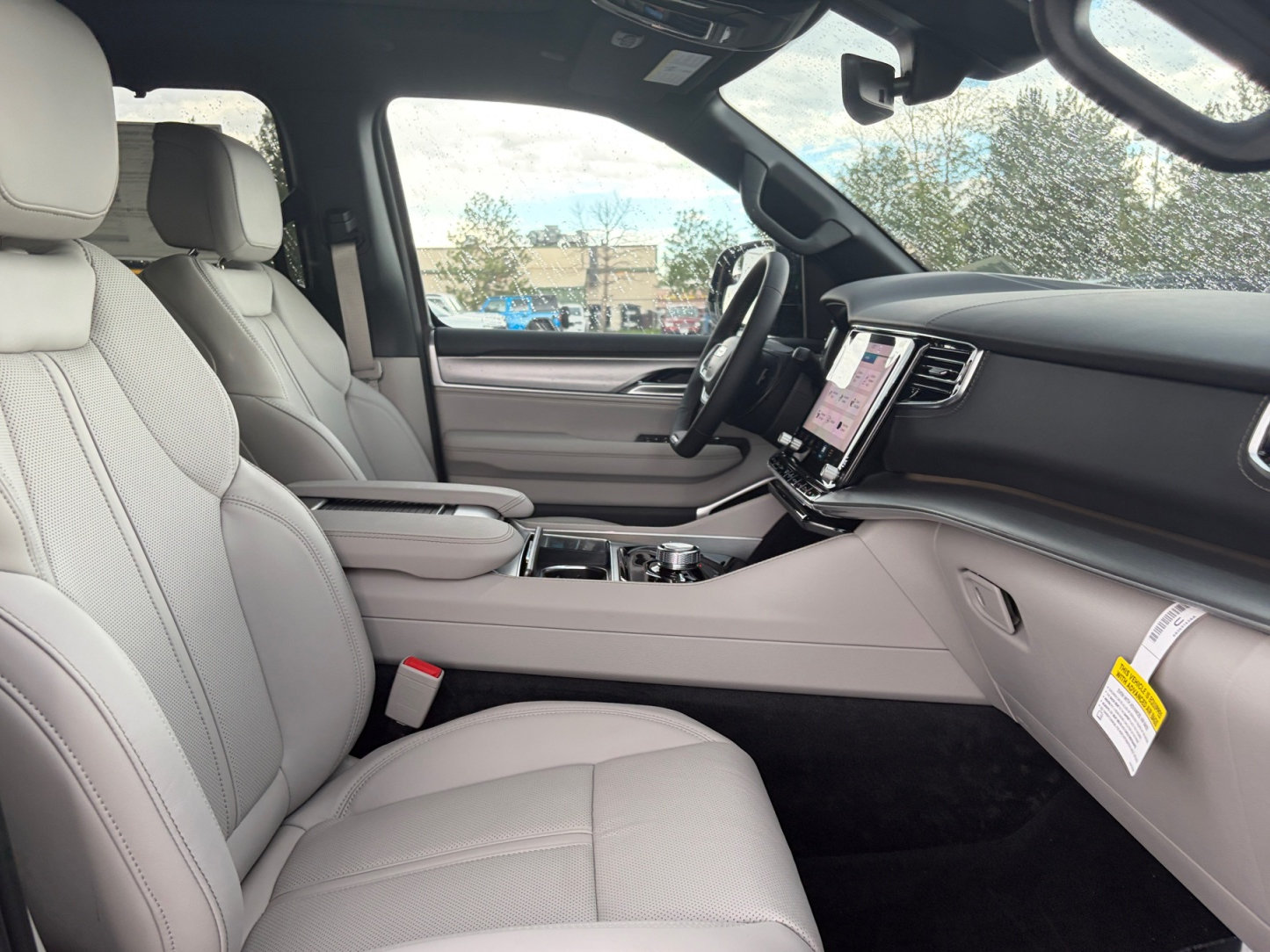 New 2026 Jeep Grand Wagoneer Limited AWD/4WD image 31