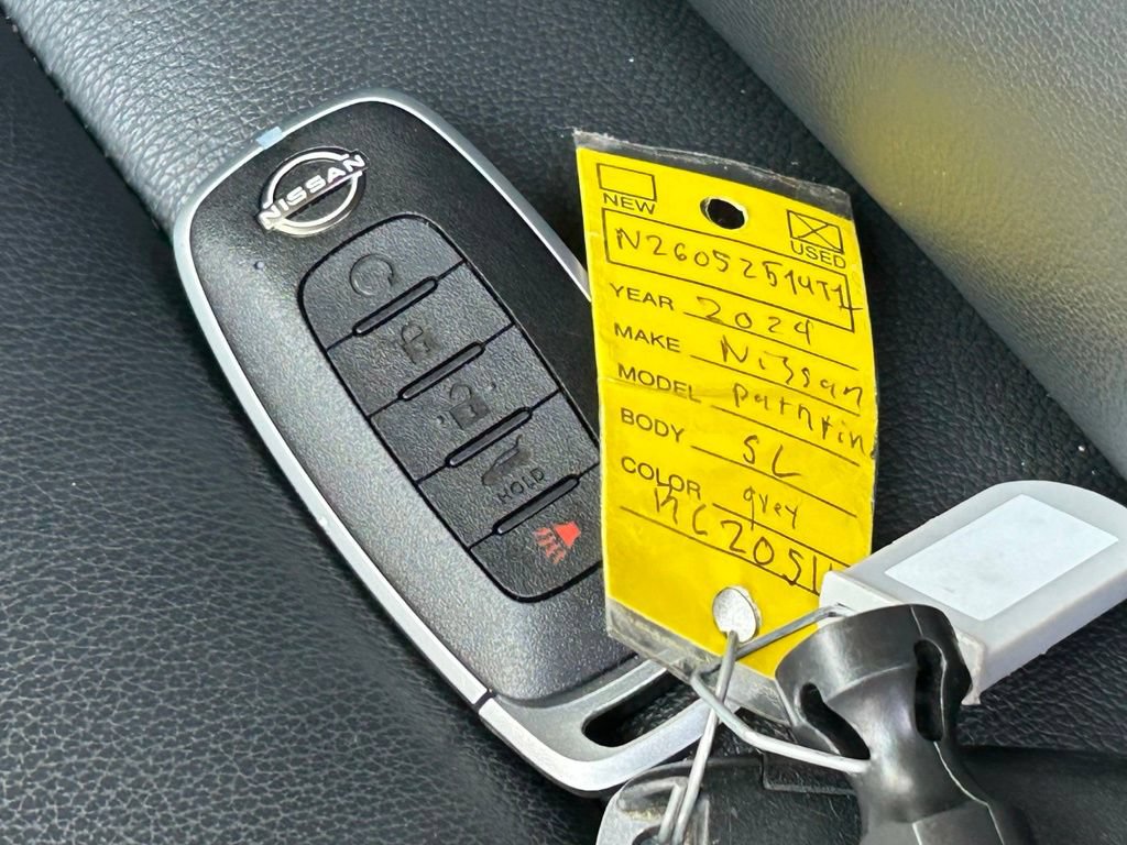 Certified 2024 Nissan Pathfinder SL AWD/4WD image 59