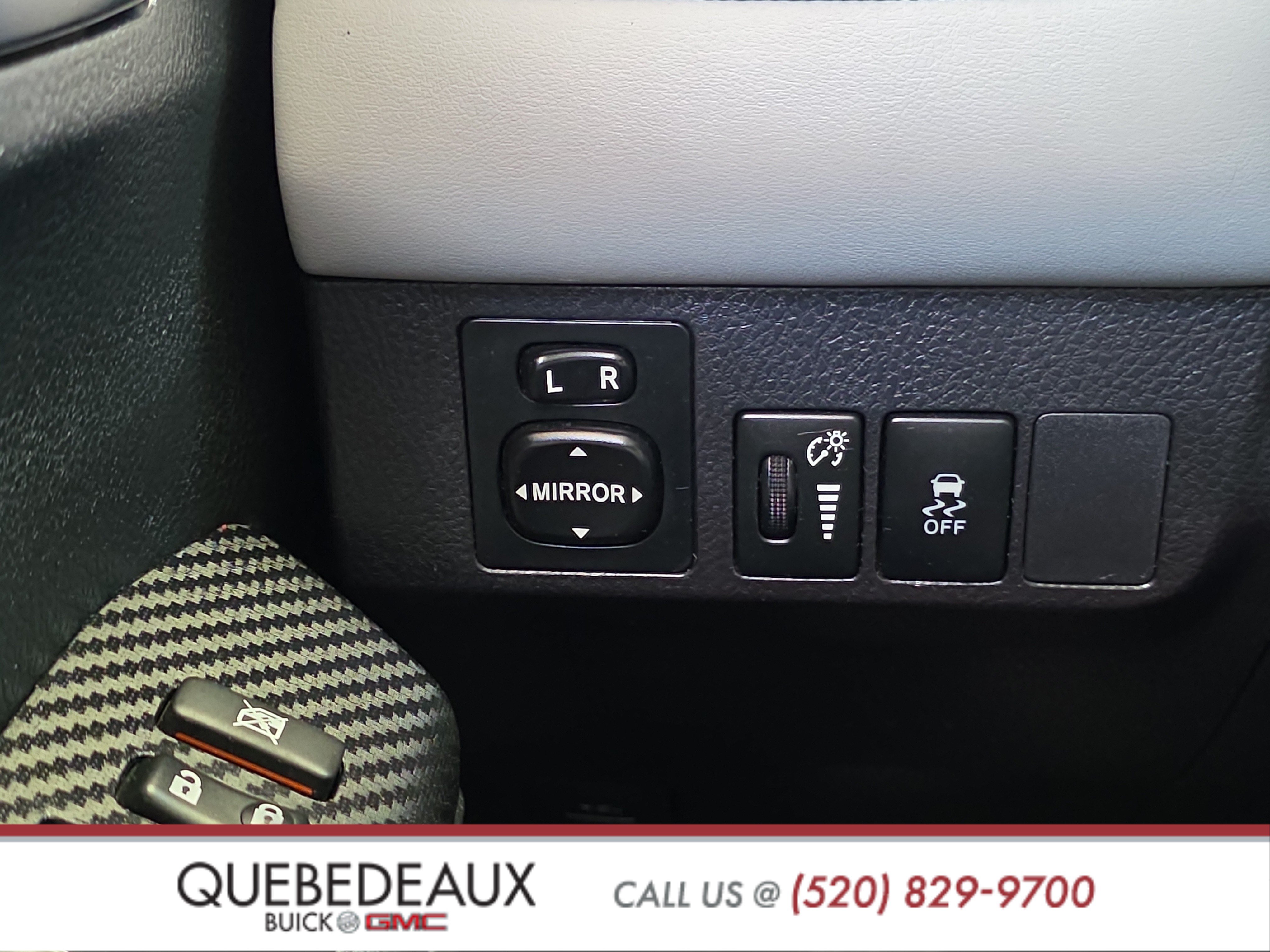 Used 2014 Toyota RAV4 XLE FWD image 23