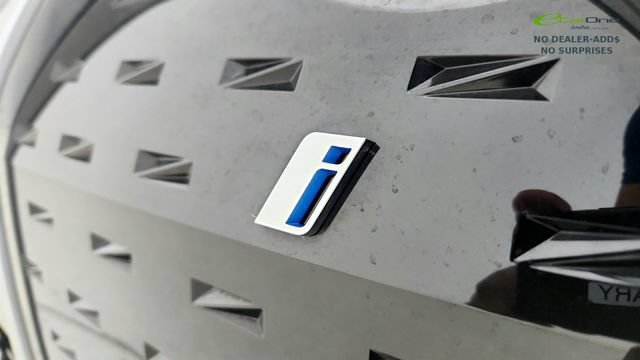 Used 2023 BMW i4 eDrive35 w/ Premium Package RWD image 37