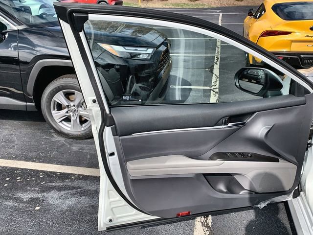 Used 2023 Toyota Camry LE image 9