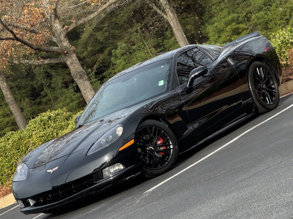 Used 2005 Chevrolet Corvette Coupe w/ Preferred Equipment Group image 1