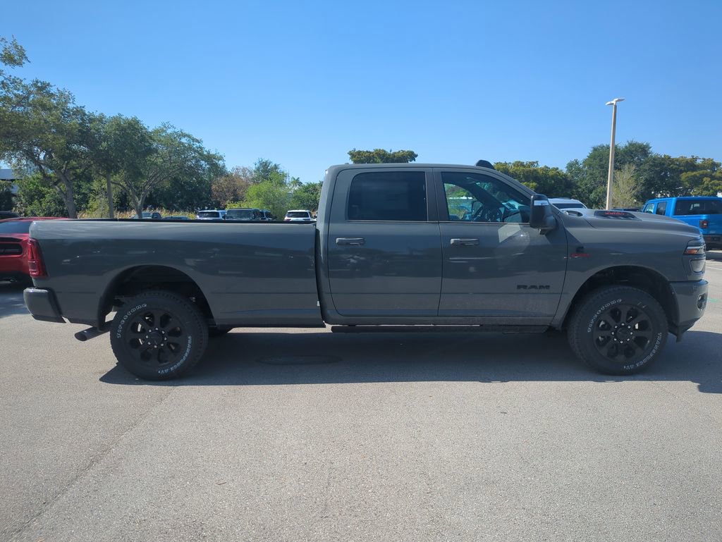 New 2026 RAM 3500 Laramie AWD/4WD image 4