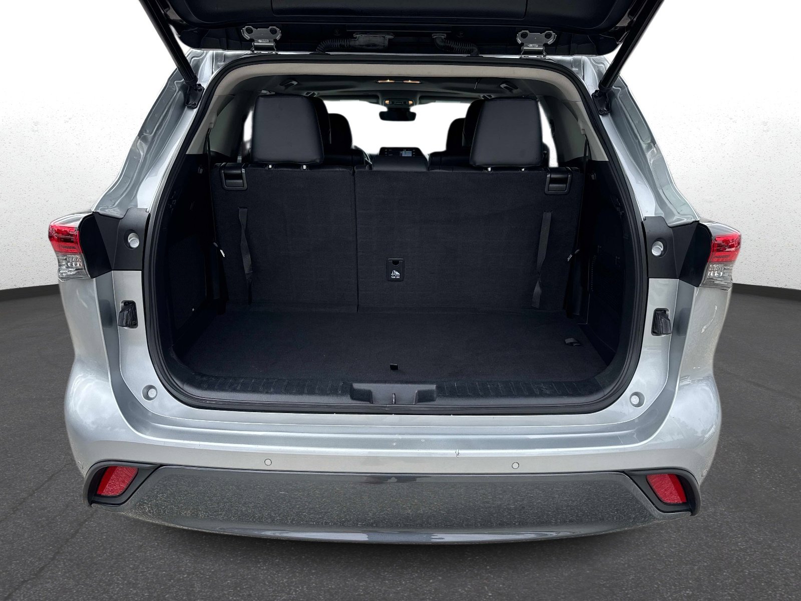 Used 2022 Toyota Highlander Limited image 11