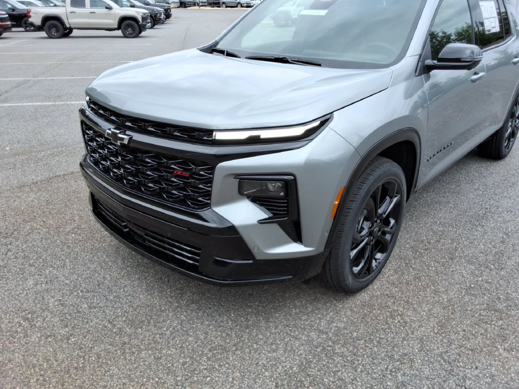 New 2027 Chevrolet Traverse RS FWD image 9