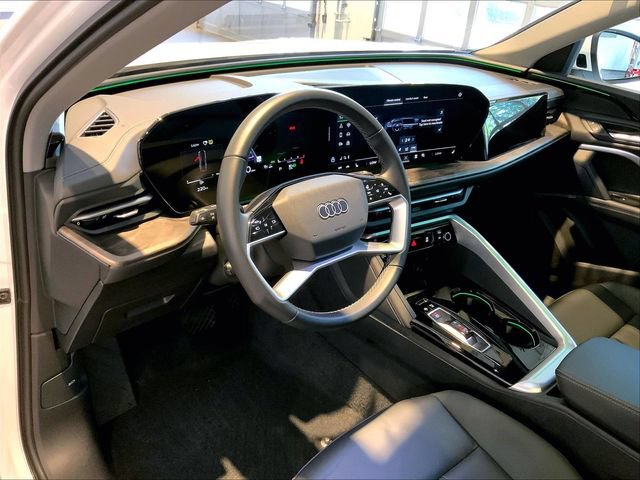 Certified 2025 Audi Q5 Premium w/ Convenience Package AWD/4WD image 4