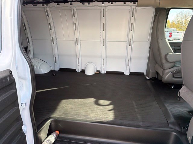 New 2027 Chevrolet Express 3500 Extended w/ Driver Convenience Package RWD image 17