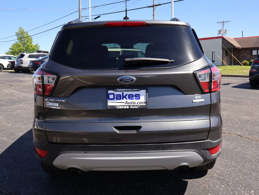 Used 2018 Ford Escape SE FWD image 7