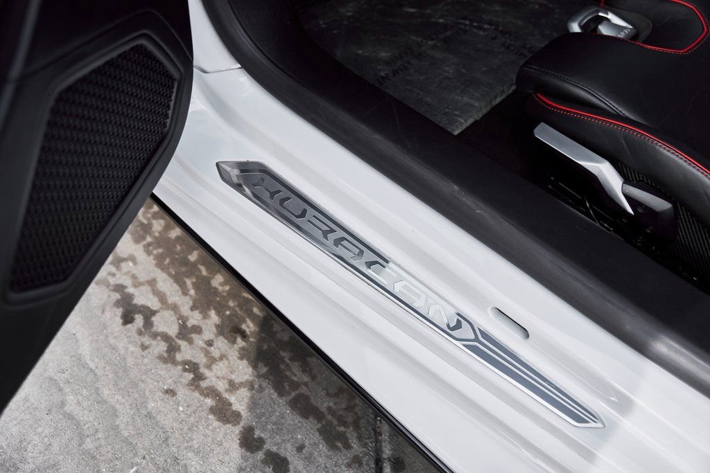Used 2020 Lamborghini Huracan EVO image 35