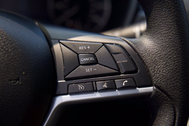 Used 2025 Nissan Altima 2.5 SV FWD image 18