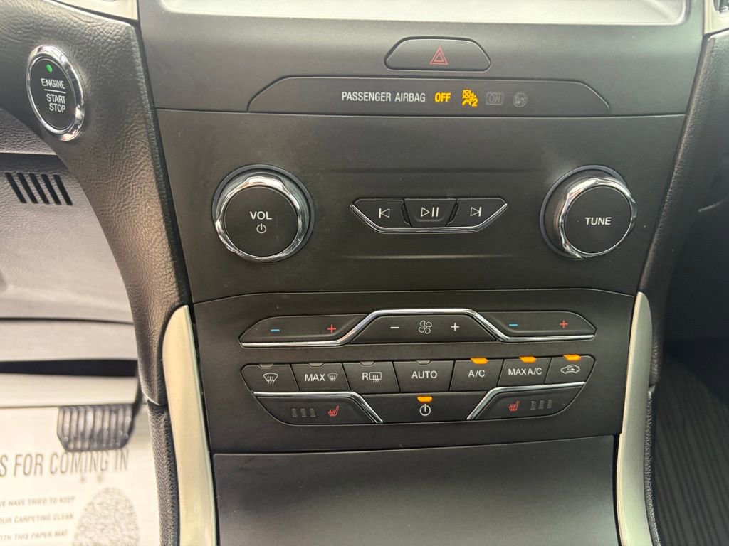 Used 2019 Ford Edge SEL w/ Equipment Group 201A AWD/4WD image 12