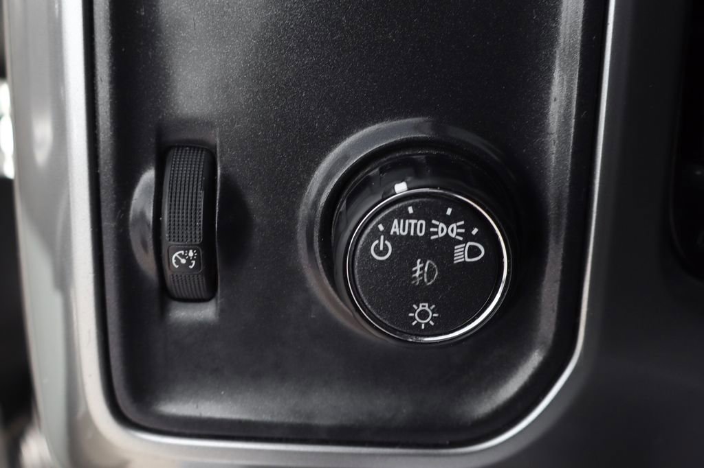 Used 2018 Chevrolet Silverado 1500 LT w/ All Star Edition image 21