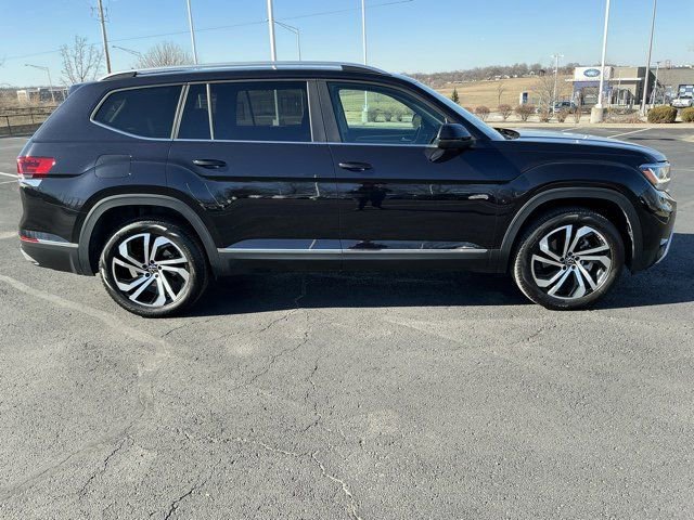 Used 2023 Volkswagen Atlas SEL image 2