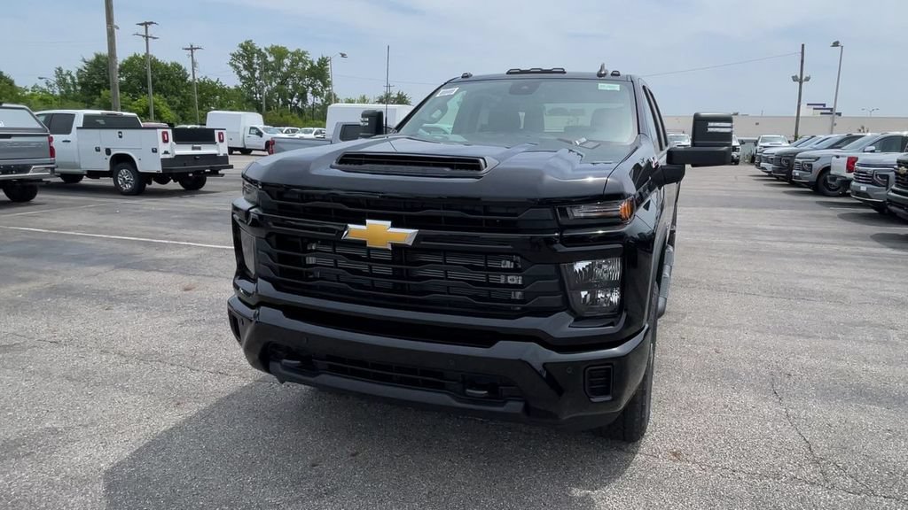 New 2026 Chevrolet Silverado 2500 Custom w/ Custom Value Package AWD/4WD image 5