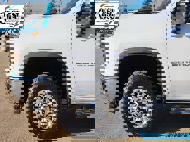 Used 2025 Chevrolet Silverado 2500 LT w/ Convenience Package image 28