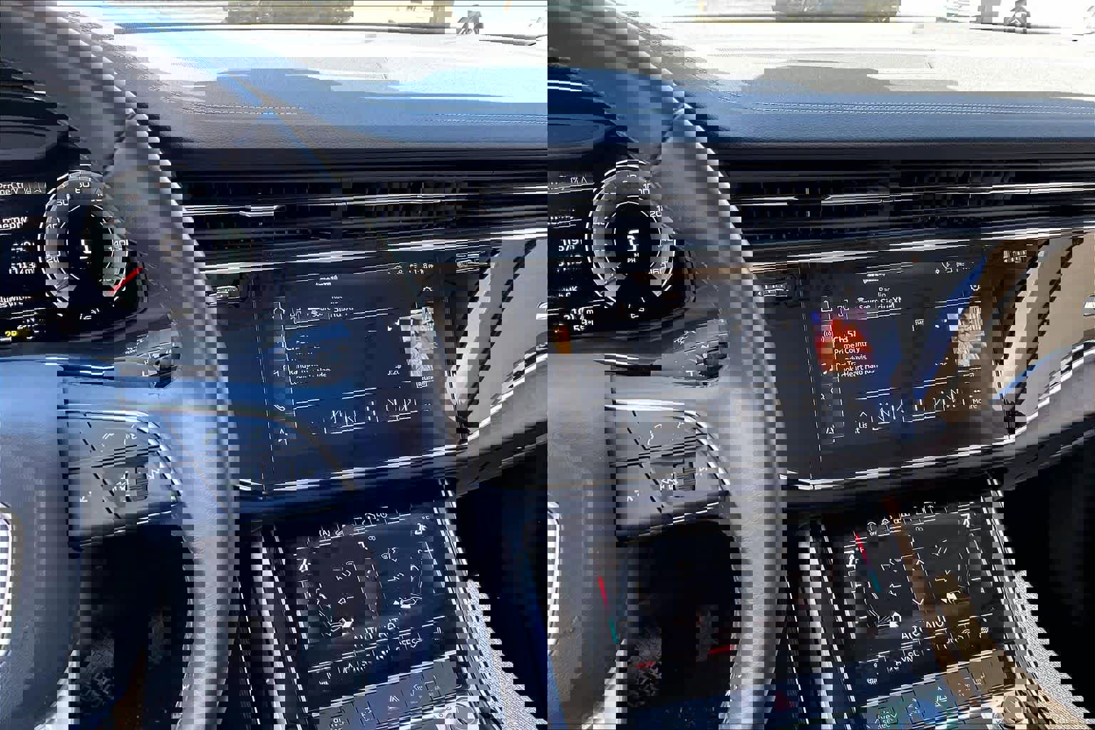 Used 2023 Audi Q7 Premium Plus w/ Premium Plus Package image 7