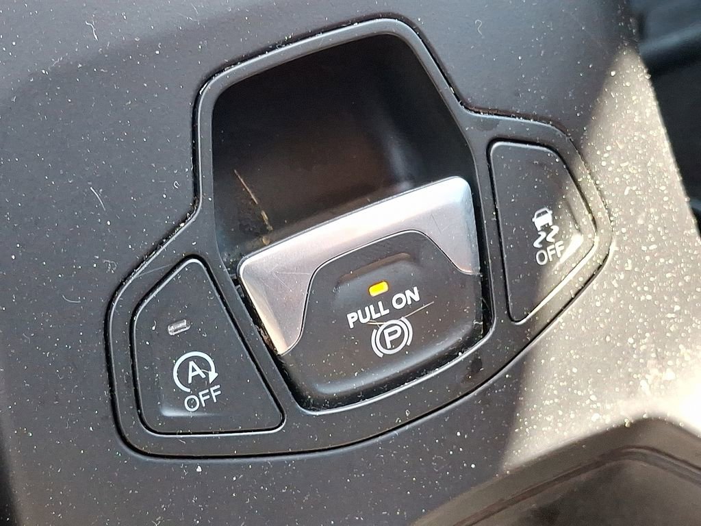 Certified 2023 Jeep Renegade Latitude AWD/4WD image 19