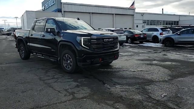 Used 2024 GMC Sierra 1500 AT4 w/ AT4 Preferred Package image 9