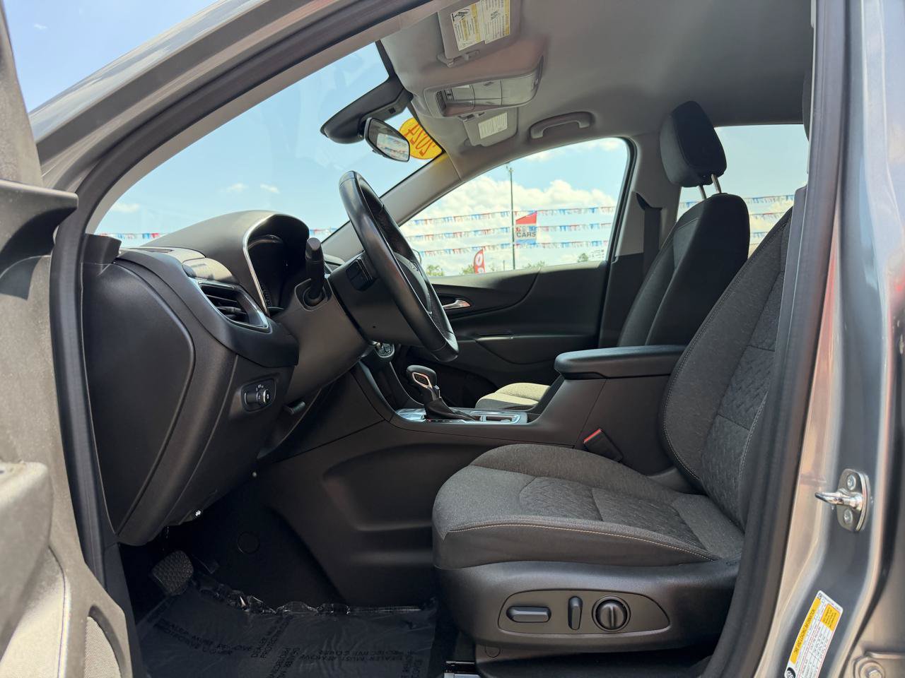 Used 2024 Chevrolet Equinox LT FWD image 15