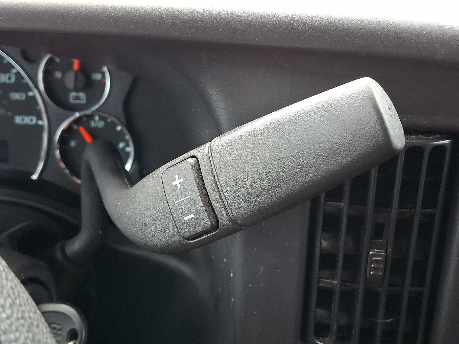 Used 2024 Chevrolet Express 2500 w/ Driver Convenience Package RWD image 13