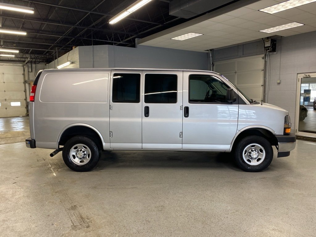 Used 2022 Chevrolet Express 2500 w/ Driver Convenience Package image 10