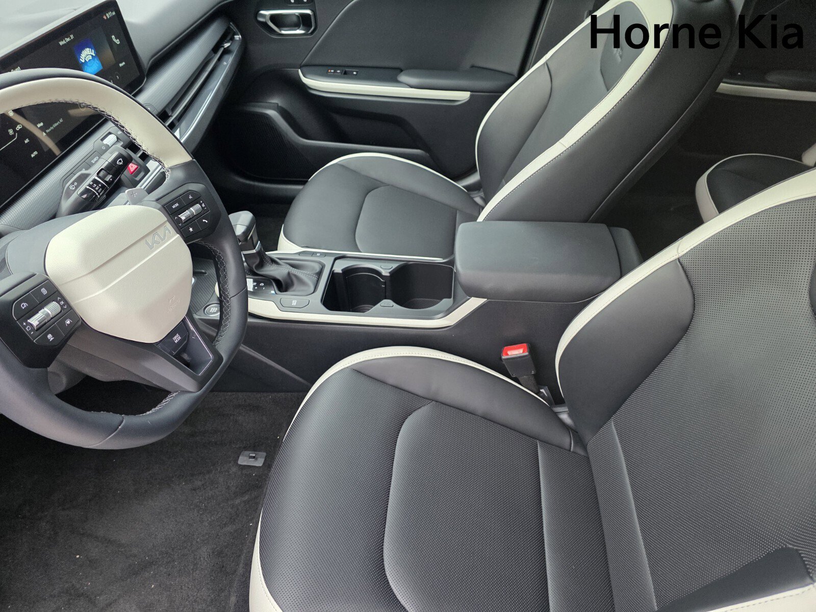 New 2025 Kia K4 GT-Line image 10