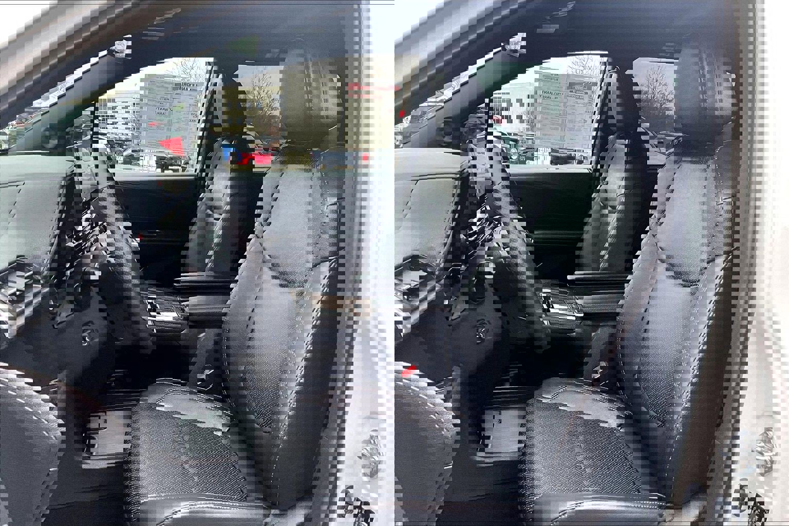 Used 2025 Toyota Sienna Platinum image 24