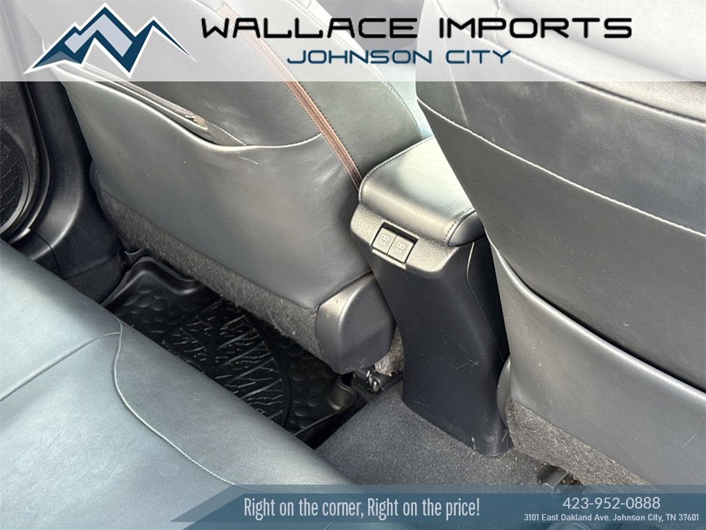 Used 2020 Toyota Prius XLE image 41