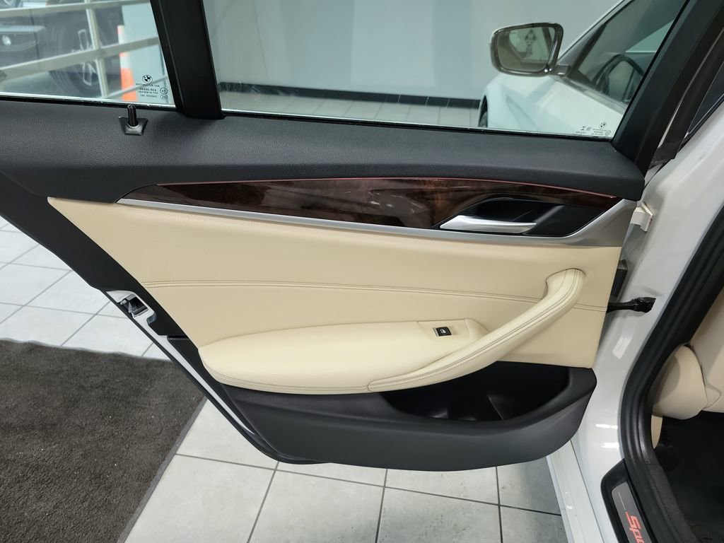 Used 2018 BMW 530i xDrive image 29