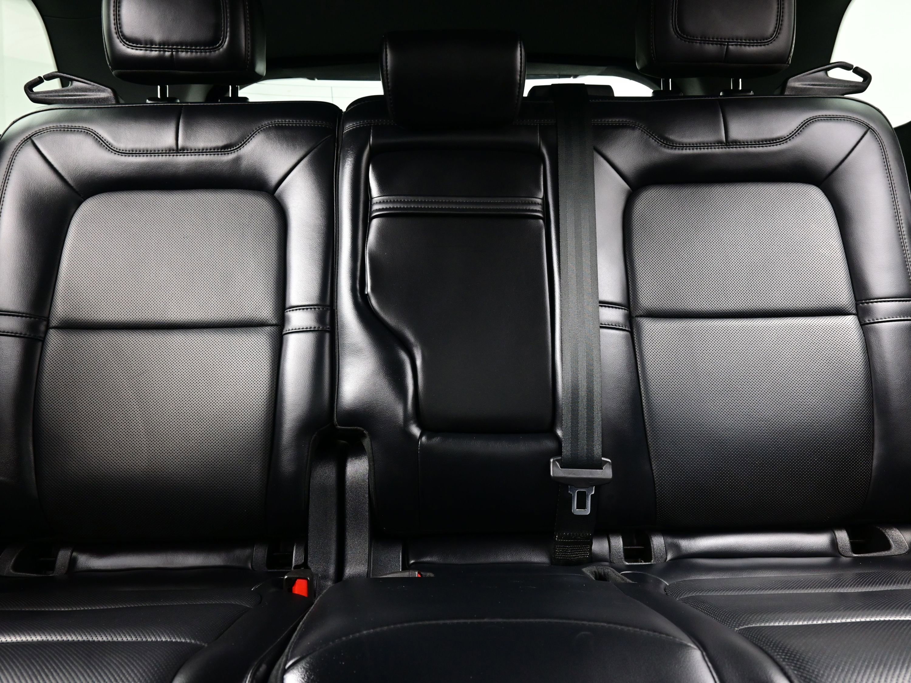 Used 2022 Lincoln Corsair Reserve w/ Equipment Group 201A image 16