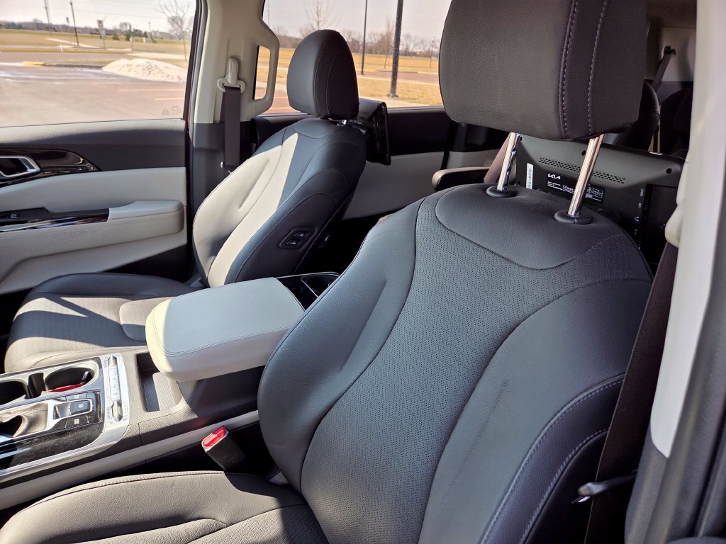 Used 2024 Kia Carnival SX Prestige FWD image 6