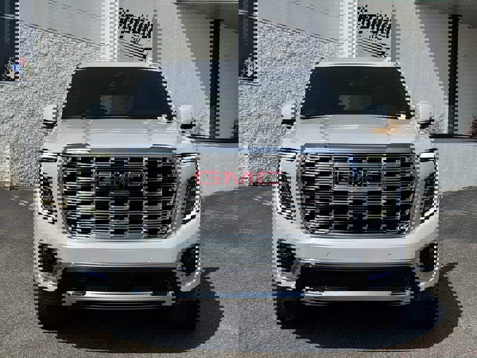 Used 2026 GMC Yukon Denali w/ Sun & Power Step Package AWD/4WD image 3
