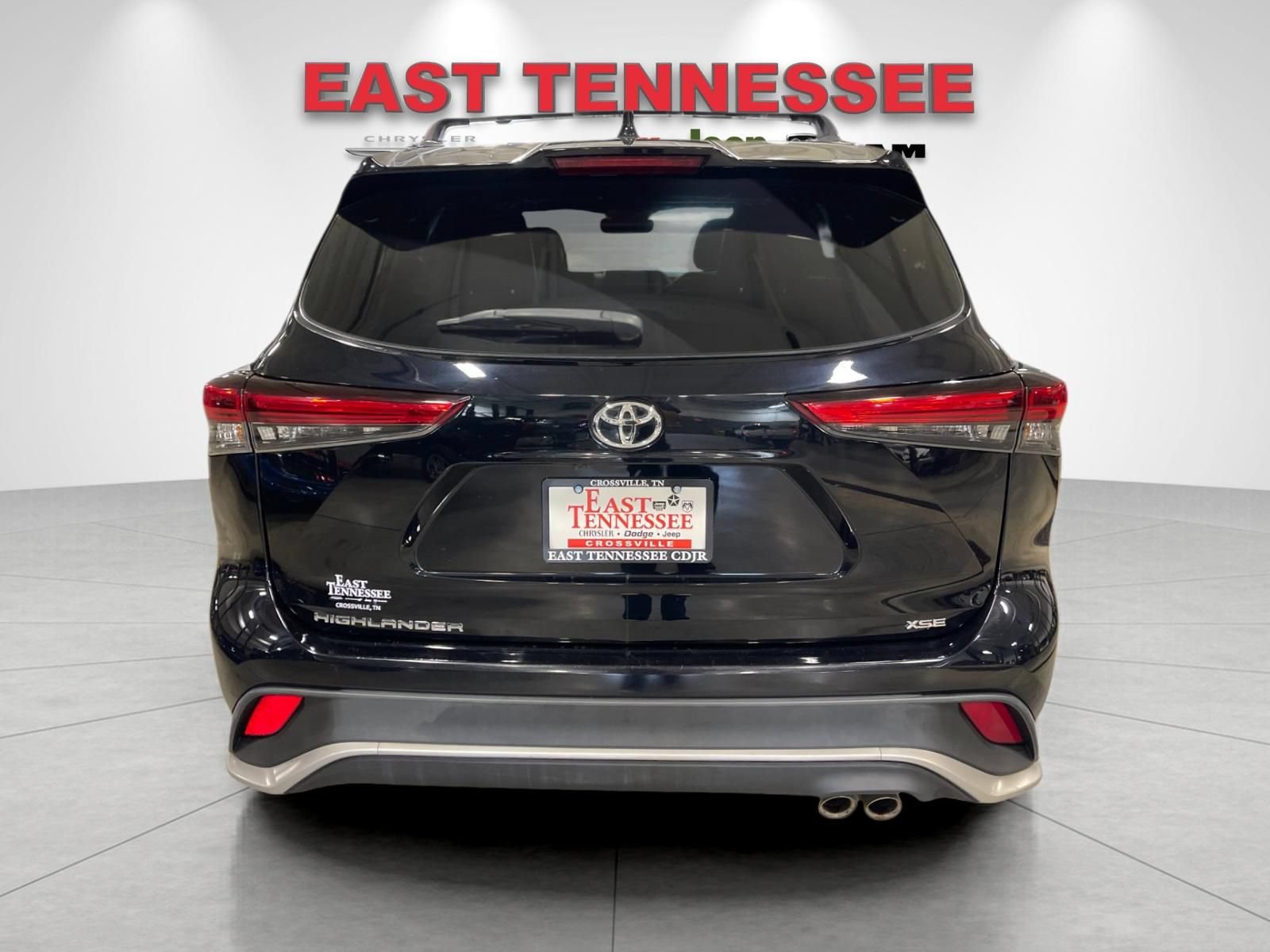 Used 2023 Toyota Highlander XSE FWD image 4