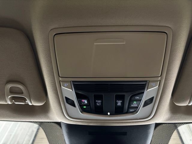 Certified 2025 Acura MDX SH-AWD w/ Advance Package image 16