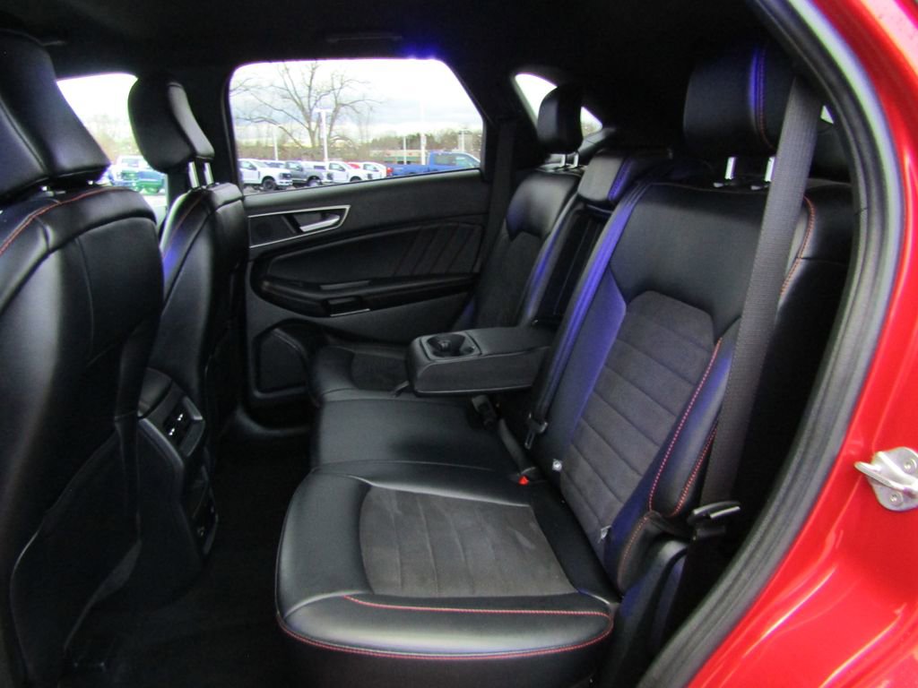 Used 2022 Ford Edge ST-Line image 21