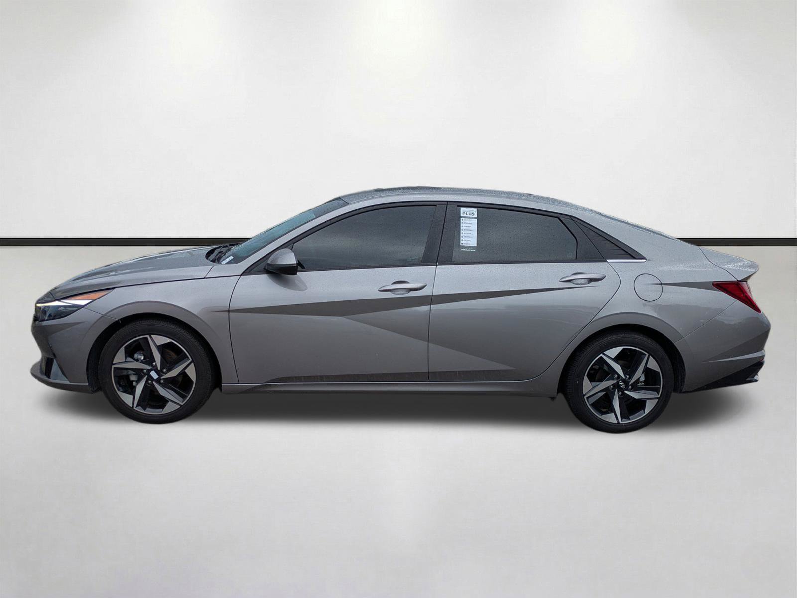 Used 2023 Hyundai Elantra Limited FWD image 8