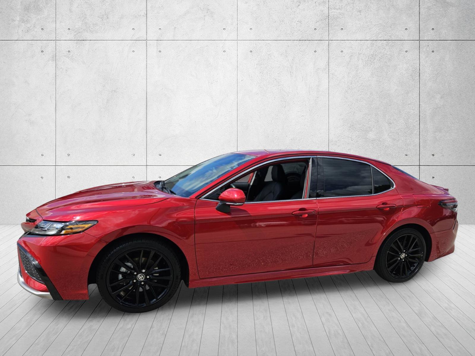 Used 2024 Toyota Camry XSE w/ Cold Weather Package FWD image 3