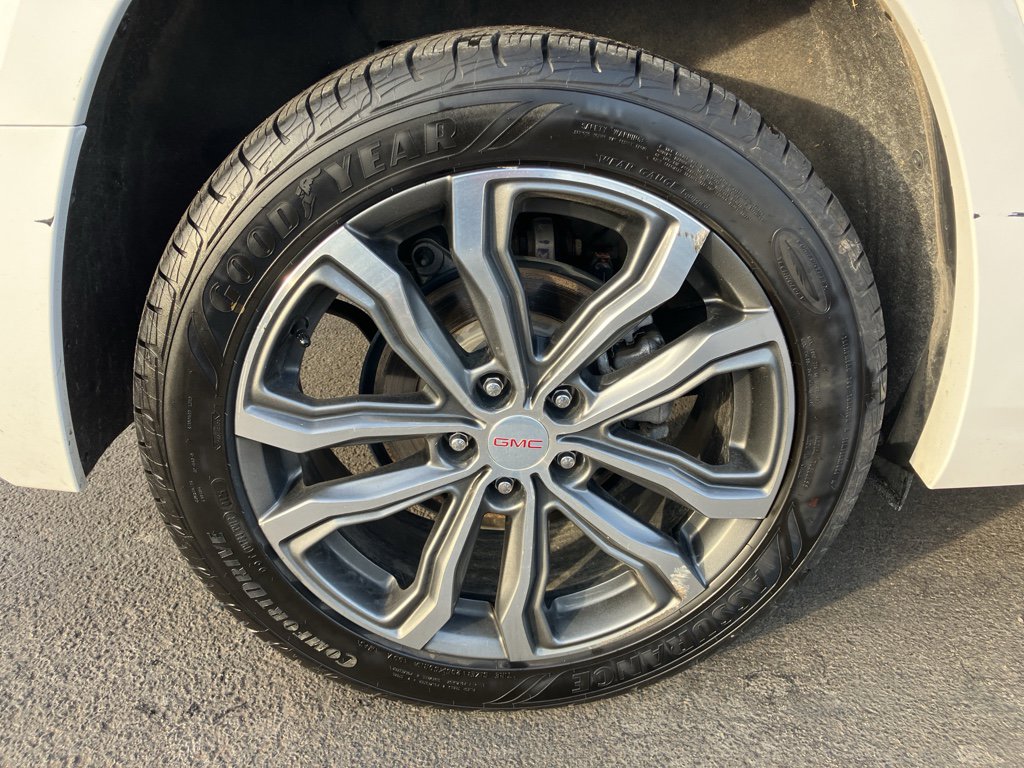 Used 2019 GMC Terrain Denali w/ Advanced Safety Package image 9