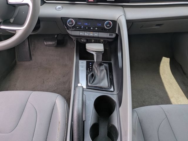 Used 2021 Hyundai Elantra SEL FWD image 19