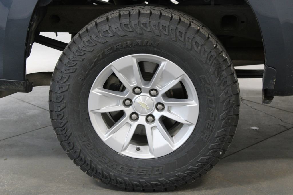 Used 2020 Chevrolet Silverado 1500 LT AWD/4WD image 13