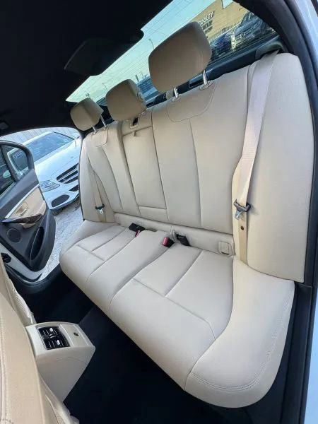 Used 2018 BMW 330i Sedan RWD image 19