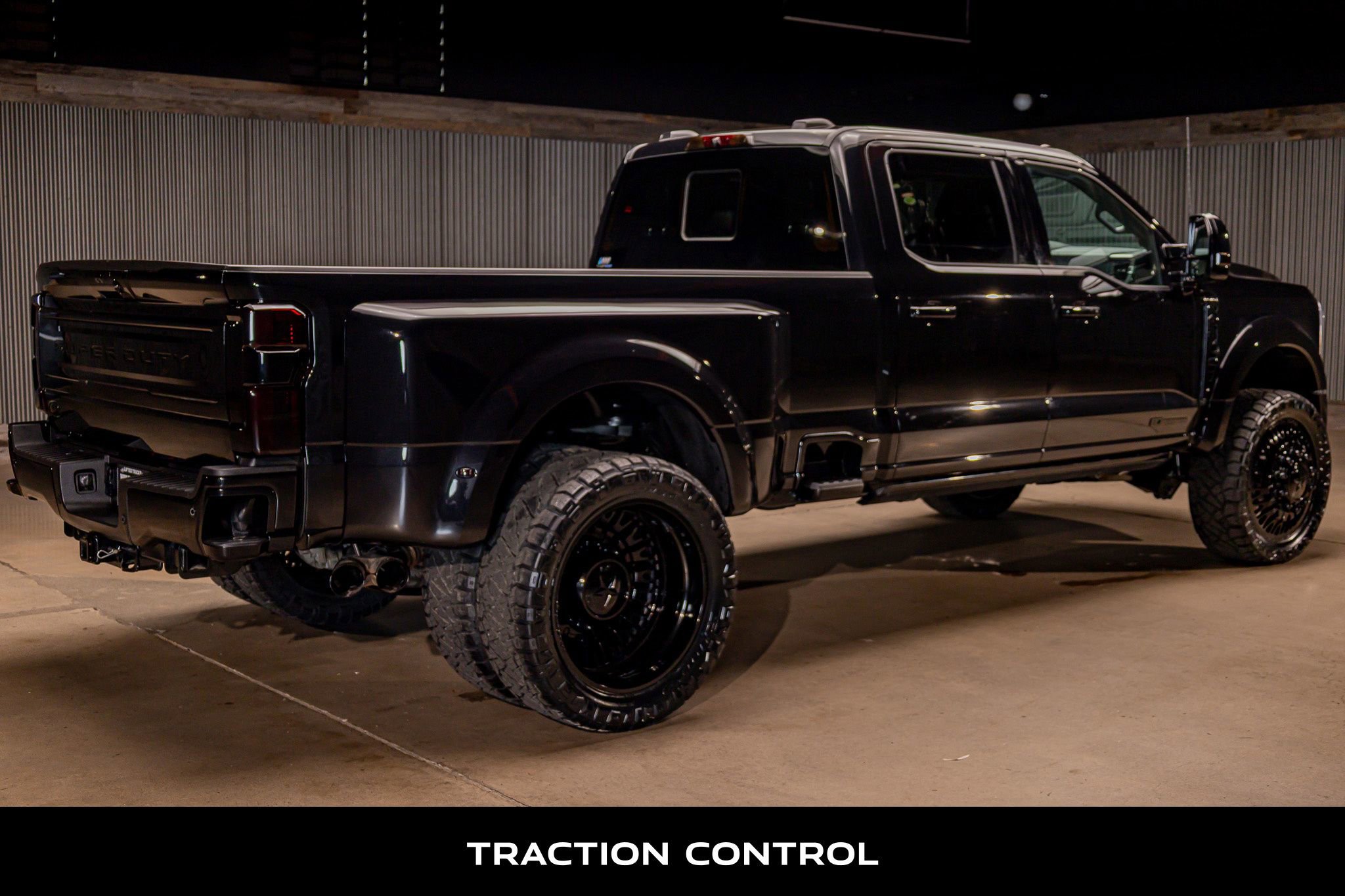 Used 2025 Ford F450 Platinum w/ FX4 Off-Road Package image 10